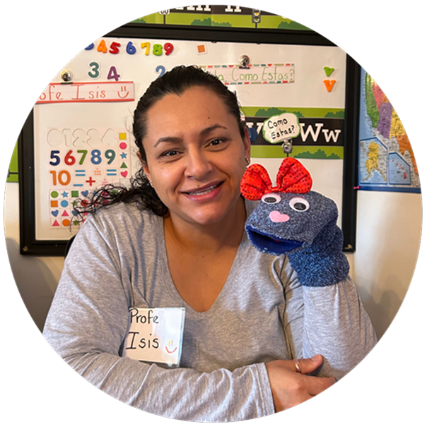Profe Isis, Spanish teacher from El Salvador and former hospital interpreter